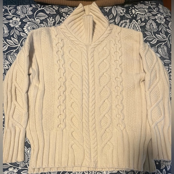 Everlane Wool-Cashmere Cable-knit Sweater - Picture 9 of 10